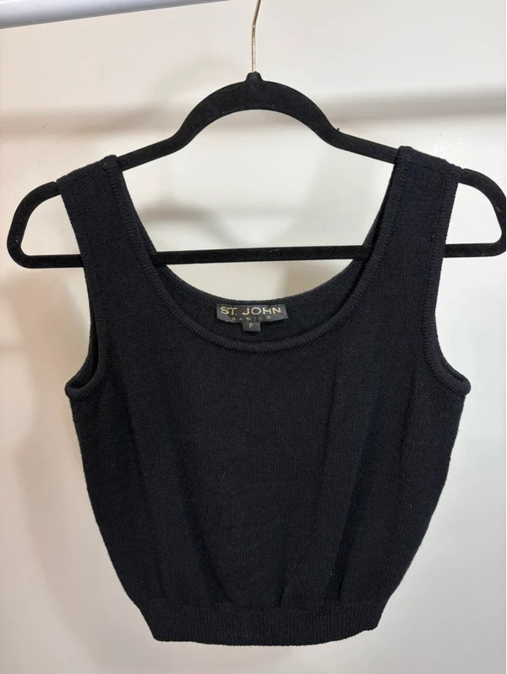 VTG St. John Basics Women’s P Black Sleeveless Sweater